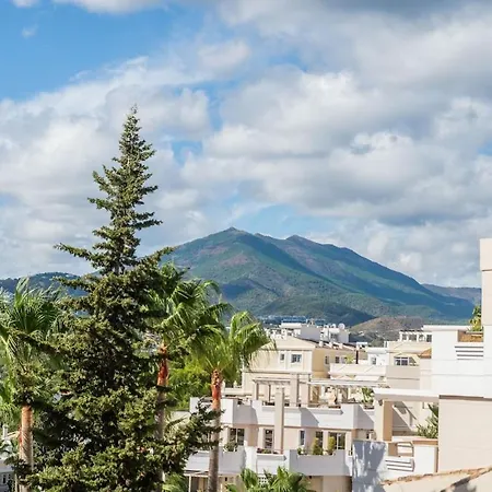 Newly Renovated Sunlit 3bdrm With Stunning Views Apartment