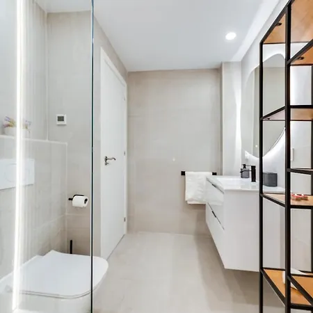 Newly Renovated Sunlit 3bdrm With Stunning Views * Marbella