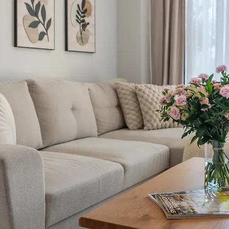 Newly Renovated Sunlit 3bdrm With Stunning Views Apartment