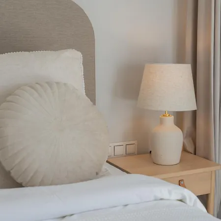 Newly Renovated Sunlit 3bdrm With Stunning Views * Marbella