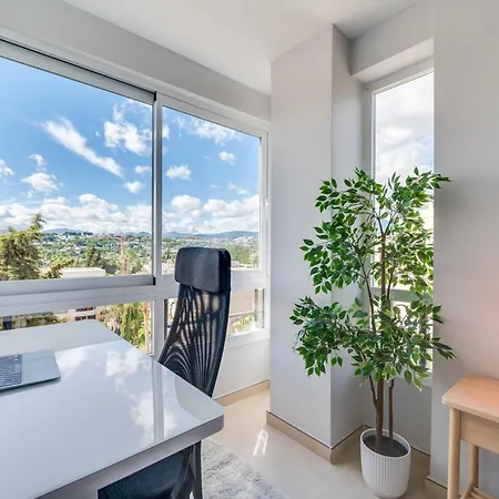 Newly Renovated Sunlit 3bdrm With Stunning Views Marbella